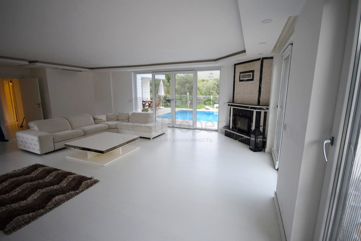 فيلا منفصلة 5 + 1 مع حمام سباحة في يشيلباهر أنطاليا