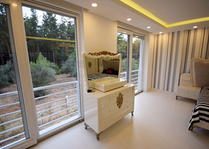 فيلا منفصلة 5 + 1 مع حمام سباحة في يشيلباهر أنطاليا