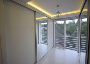 فيلا منفصلة 5 + 1 مع حمام سباحة في يشيلباهر أنطاليا