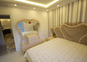 فيلا منفصلة 5 + 1 مع حمام سباحة في يشيلباهر أنطاليا