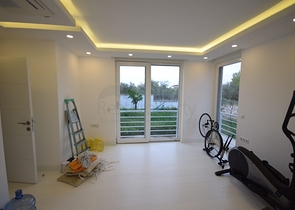 فيلا منفصلة 5 + 1 مع حمام سباحة في يشيلباهر أنطاليا