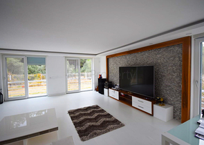 فيلا منفصلة 5 + 1 مع حمام سباحة في يشيلباهر أنطاليا