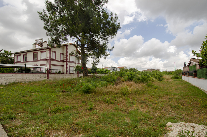 رخصة بناء أرض في منطقة دوشيميلتي