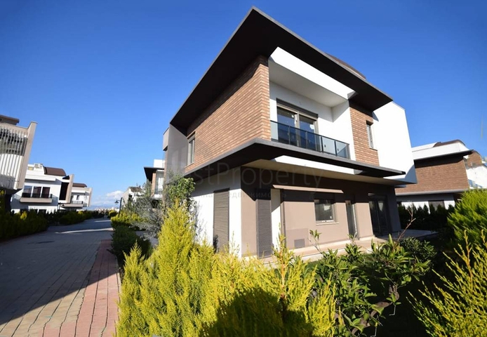 فلل في مجمع في منطقة دوشيالتي أنطاليا