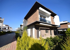 فلل في مجمع في منطقة دوشيالتي أنطاليا