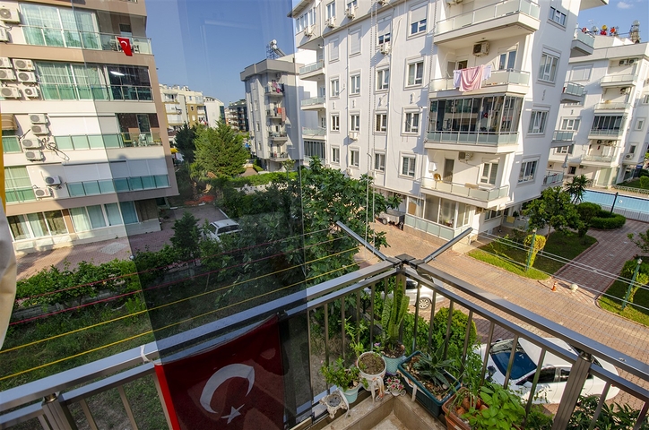 شقة 2 + 1 في منطقة ليمان كونيالتي 600 م على البحر