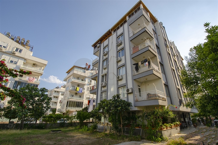 شقة 2 + 1 في منطقة ليمان كونيالتي 600 م على البحر