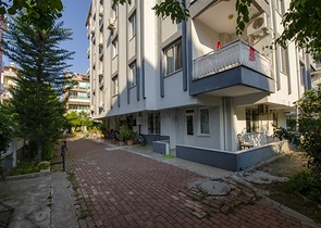 شقة 2 + 1 في منطقة ليمان كونيالتي 600 م على البحر