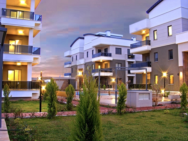 شقق فسيحة 3 + 1 في Altynkol Doshemealty