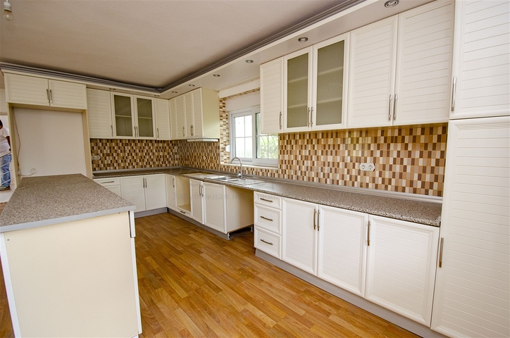 منزل خاص في غابة صنوبرية في دوشيمالتي أنطاليا