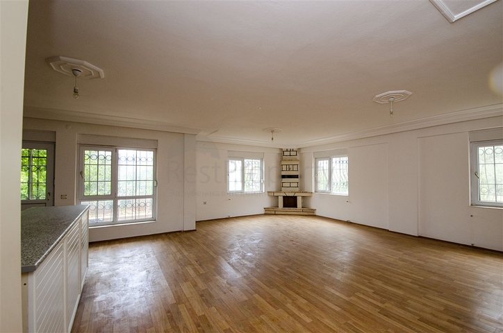 منزل خاص في غابة صنوبرية في دوشيمالتي أنطاليا