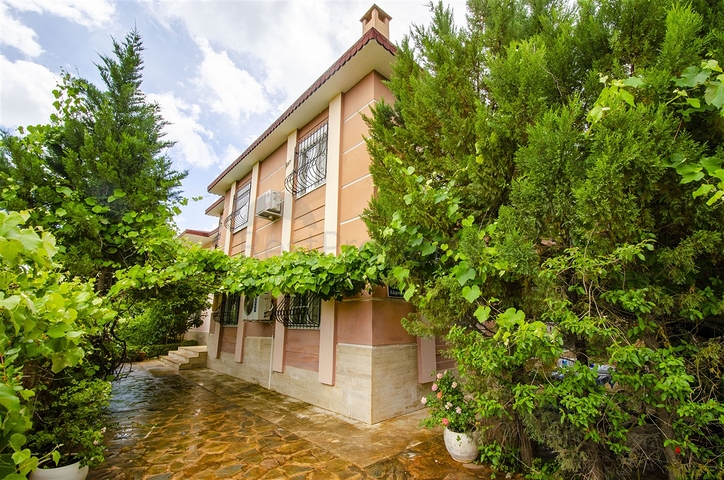 منزل خاص في غابة صنوبرية في دوشيمالتي أنطاليا