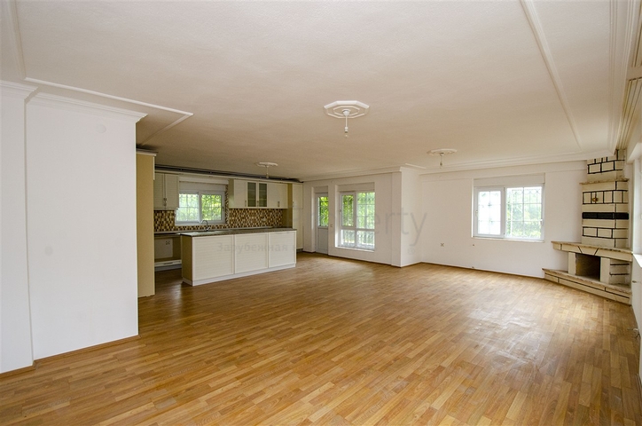 منزل خاص في غابة صنوبرية في دوشيمالتي أنطاليا