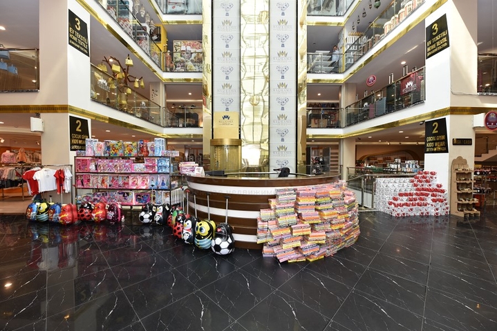 فرصة استثمارية - مركز تسوق حديث - في قلب مدينة الانيا  فرصة استثمارية - مركز تسوق حديث - في قلب مدينة الانيا