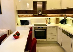 اطلالة بحر ساحرة - شقة مؤثثة فاخرة ضمن مجمع سكني راقي - مهموتلار / الانيا 