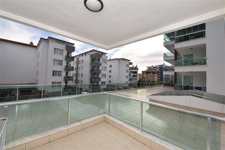 مجمع فاخر - شقة غرفتتين وصالة ضمن مجمع سكني - توسمور / الانيا 