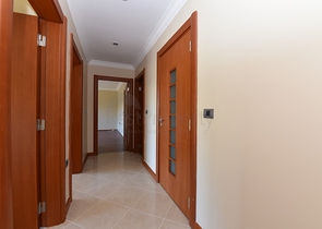 على البحر مباشرة - ضمن اشهر مجمعات الانيا - شقة 3 غرف وصالة فاخرة - الانيا 