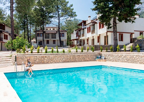 فيلا 2 + 1 في الجبال في Beicik Kemer