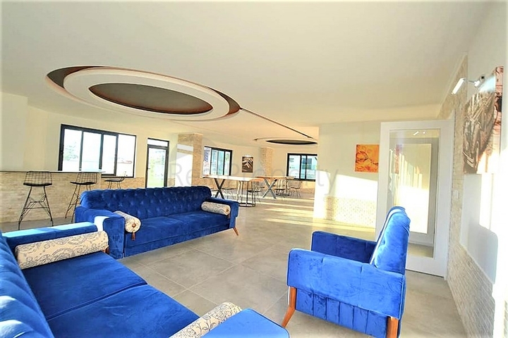 مجمع قريب من البحر - دوبلكس ارضية 1+3 - مفروشة - في كارجي جاك / الانيا 