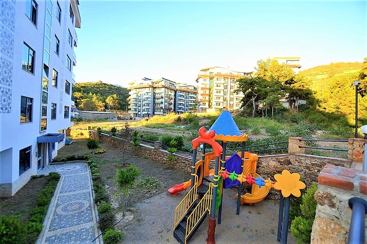 مجمع قريب من البحر - دوبلكس ارضية 1+3 - مفروشة - في كارجي جاك / الانيا 