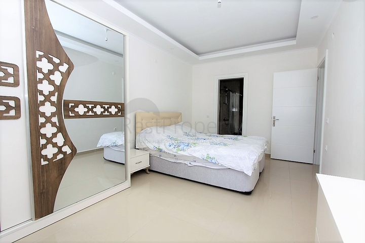 اطلالة بحر - سعر منافس - شقة غرفتين وصالة في منطقة كاستل / الانيا 