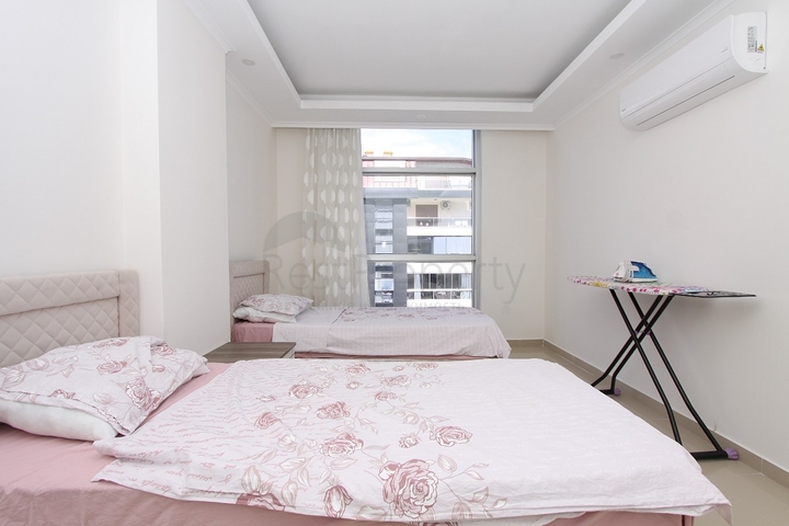 اطلالة بحر - سعر منافس - شقة غرفتين وصالة في منطقة كاستل / الانيا 