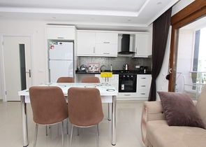 اطلالة بحر - سعر منافس - شقة غرفتين وصالة في منطقة كاستل / الانيا 