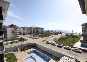 اطلالة بحر - سعر منافس - شقة غرفتين وصالة في منطقة كاستل / الانيا 