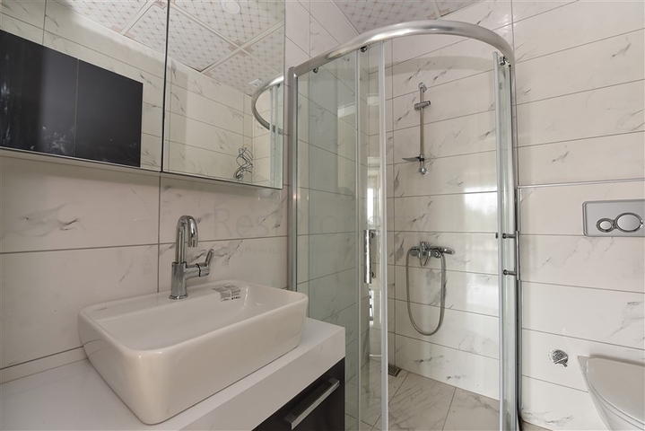 اطلالة ساحرة على النهر - تراس واسع - شقة غرفة وصالة - في كاستل / الانيا 