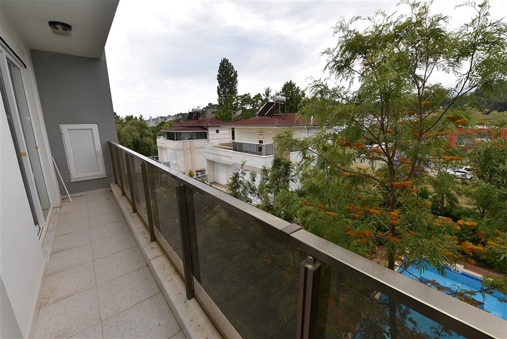 اطلالة ساحرة على النهر - تراس واسع - شقة غرفة وصالة - في كاستل / الانيا 