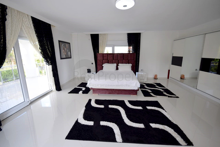 فيلا فاخرة 4 + 1 في دوشيميالتي أنطاليا