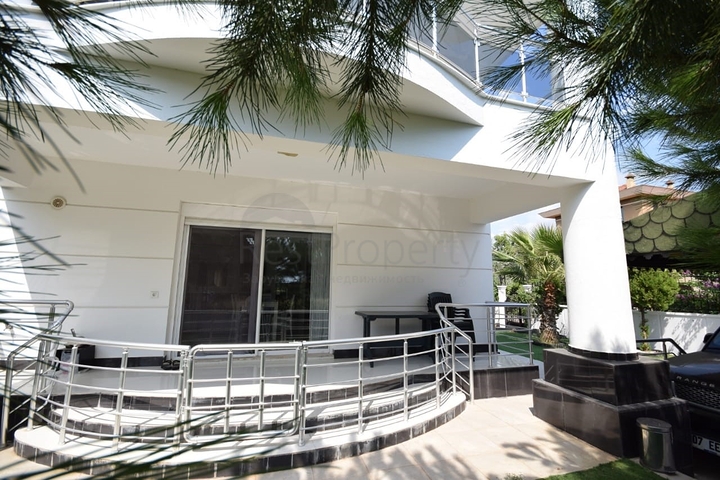 فيلا فاخرة 4 + 1 في دوشيميالتي أنطاليا