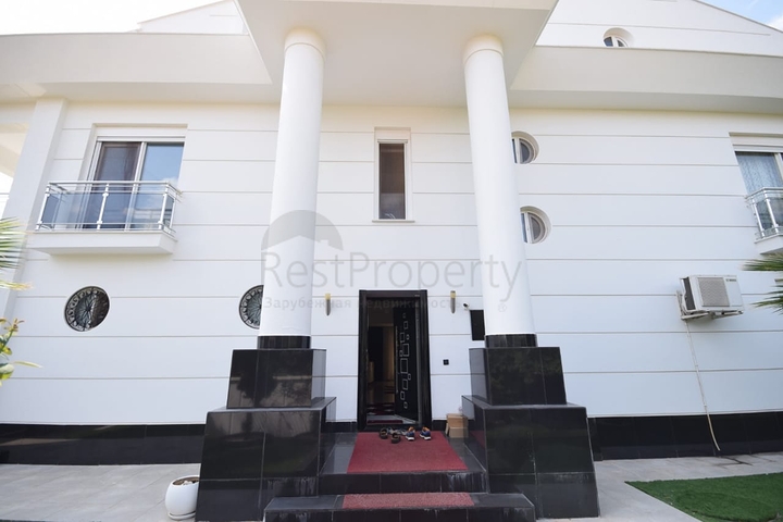 فيلا فاخرة 4 + 1 في دوشيميالتي أنطاليا