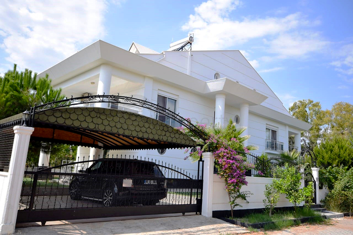 فيلا فاخرة 4 + 1 في دوشيميالتي أنطاليا