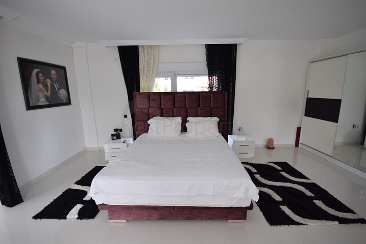 فيلا فاخرة 4 + 1 في دوشيميالتي أنطاليا