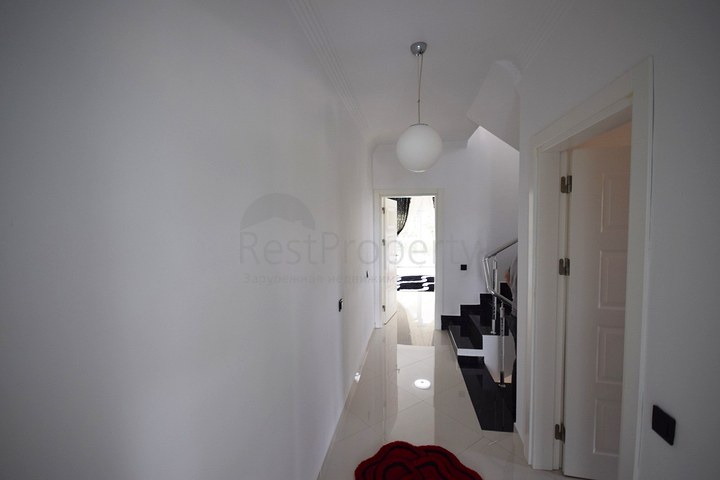 فيلا فاخرة 4 + 1 في دوشيميالتي أنطاليا