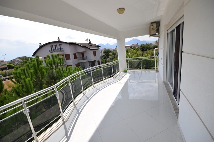 فيلا فاخرة 4 + 1 في دوشيميالتي أنطاليا