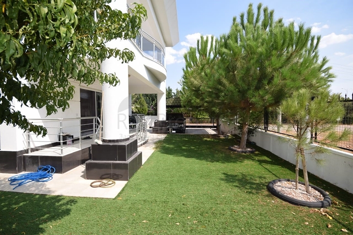 فيلا فاخرة 4 + 1 في دوشيميالتي أنطاليا