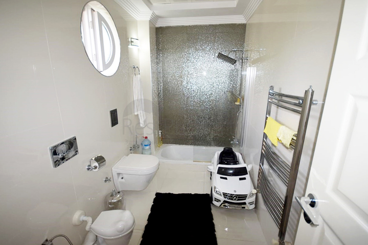 فيلا فاخرة 4 + 1 في دوشيميالتي أنطاليا