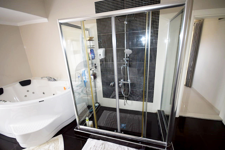 فيلا فاخرة 4 + 1 في دوشيميالتي أنطاليا