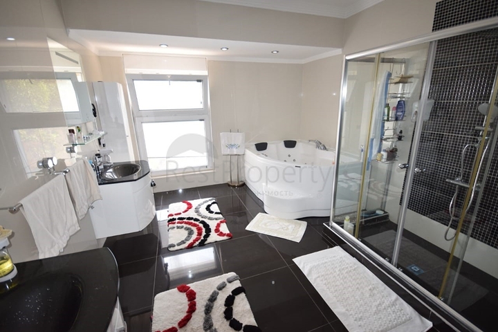 فيلا فاخرة 4 + 1 في دوشيميالتي أنطاليا