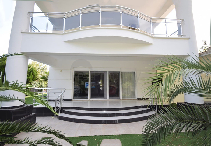 فيلا فاخرة 4 + 1 في دوشيميالتي أنطاليا