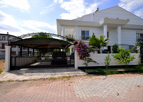 فيلا فاخرة 4 + 1 في دوشيميالتي أنطاليا