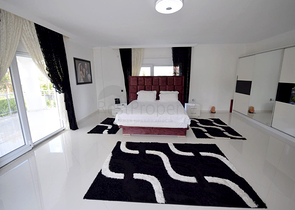 فيلا فاخرة 4 + 1 في دوشيميالتي أنطاليا