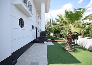 فيلا فاخرة 4 + 1 في دوشيميالتي أنطاليا