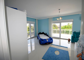 فيلا فاخرة 4 + 1 في دوشيميالتي أنطاليا