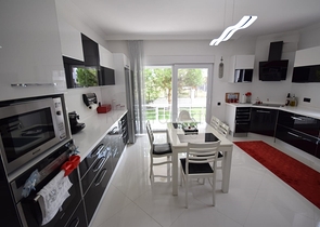 فيلا فاخرة 4 + 1 في دوشيميالتي أنطاليا