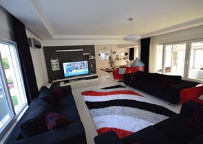 فيلا فاخرة 4 + 1 في دوشيميالتي أنطاليا