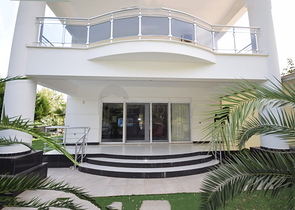 فيلا فاخرة 4 + 1 في دوشيميالتي أنطاليا