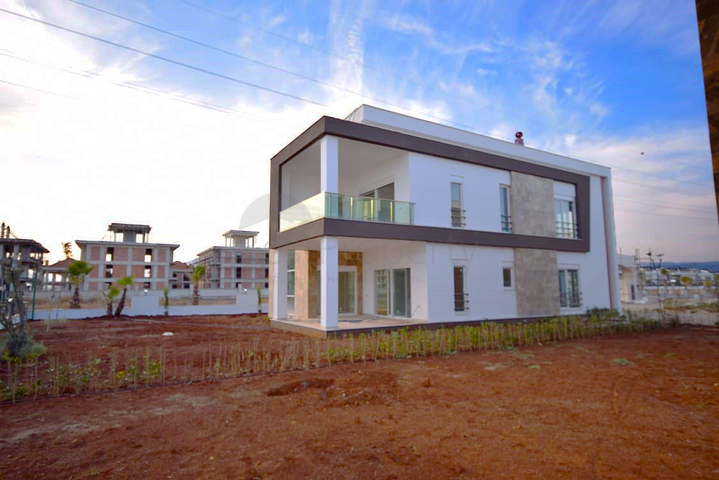 فيلا فسيحة 4 + 1 في Altynkol Doshemealti